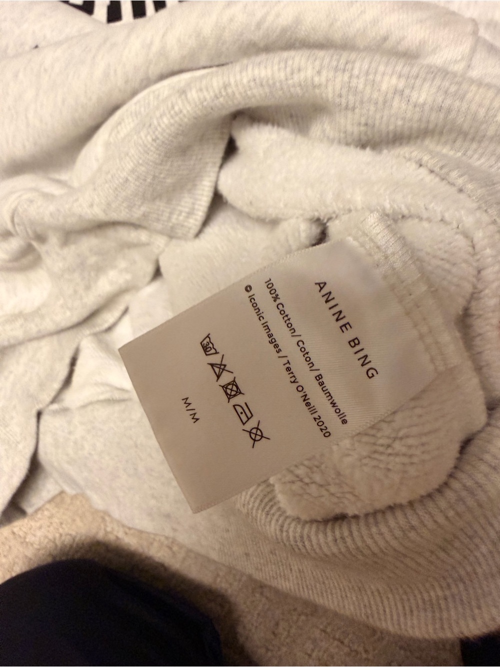 Label on fabric - Picture 3 of 3